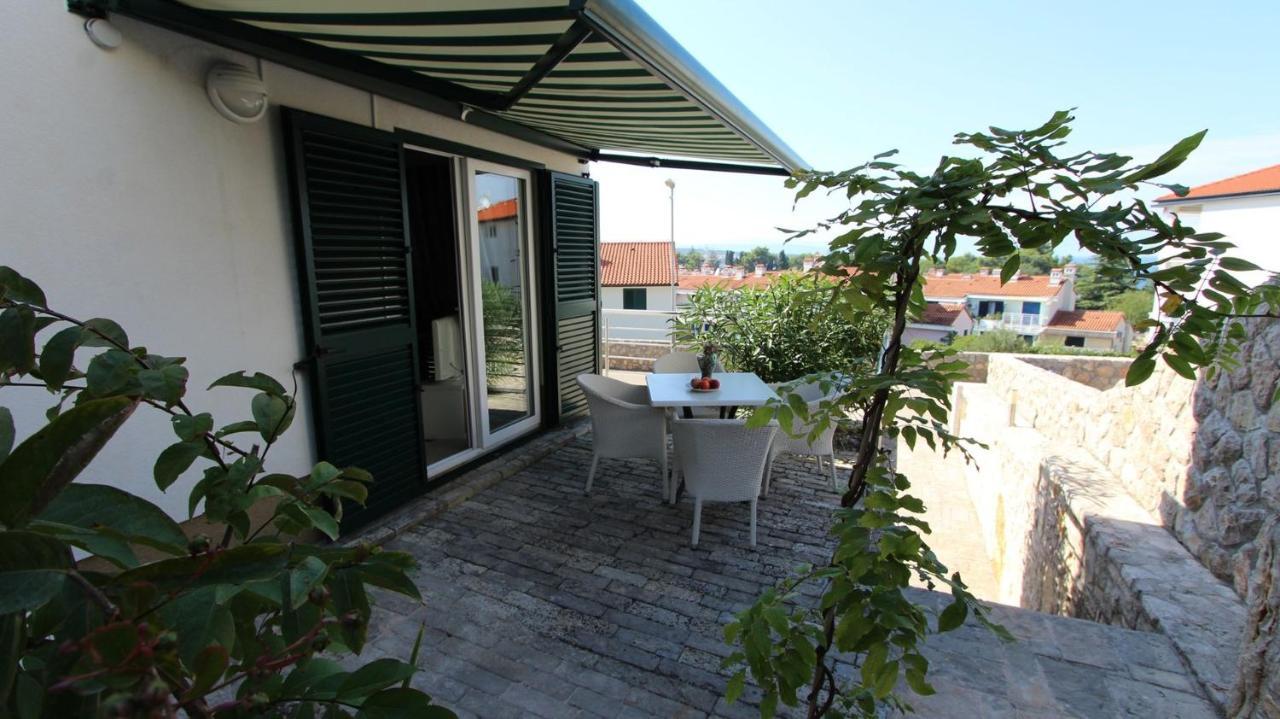 Apartments Adria Malinska Εξωτερικό φωτογραφία