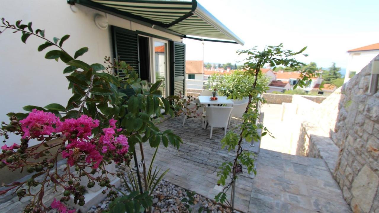 Apartments Adria Malinska Εξωτερικό φωτογραφία