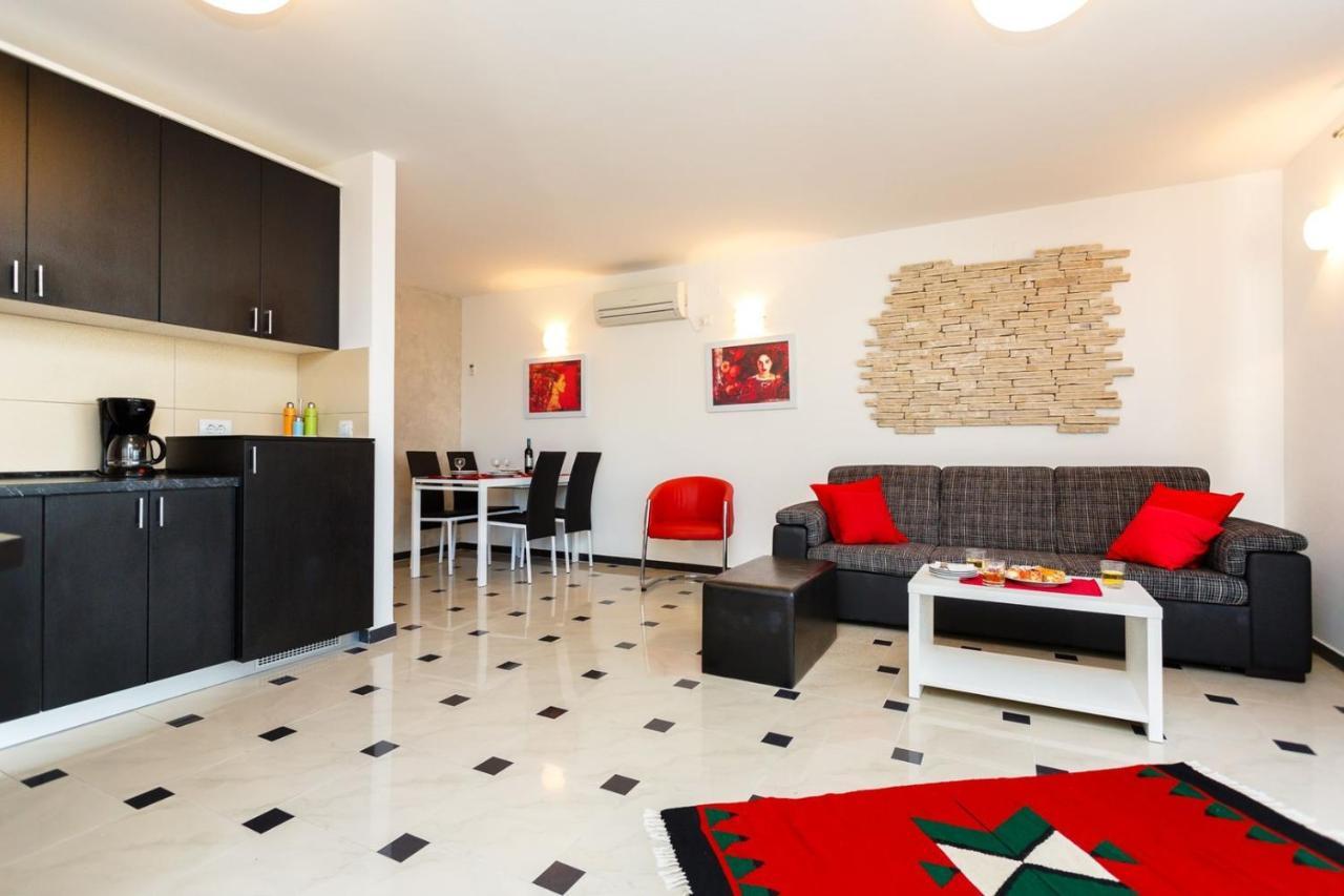 Apartments Adria Malinska Εξωτερικό φωτογραφία