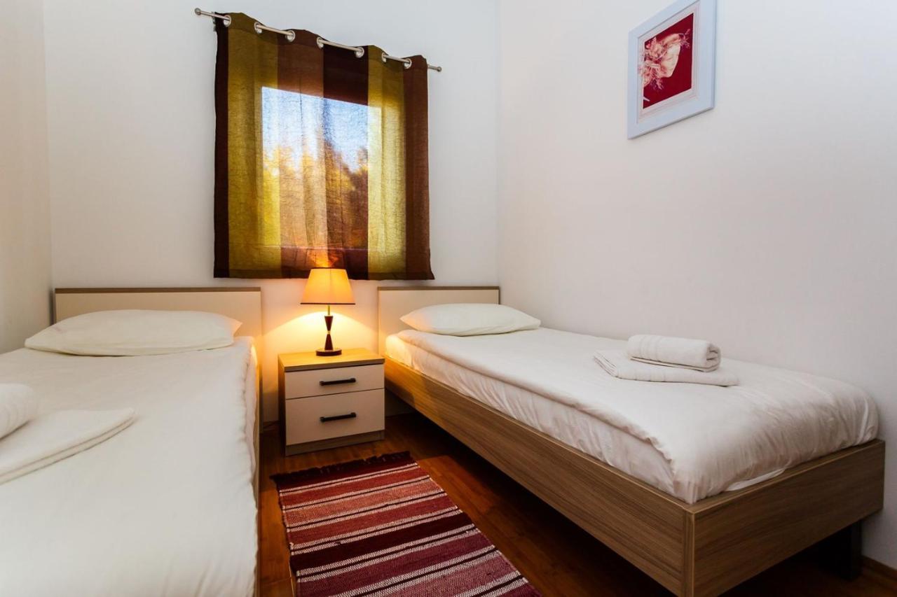 Apartments Adria Malinska Εξωτερικό φωτογραφία